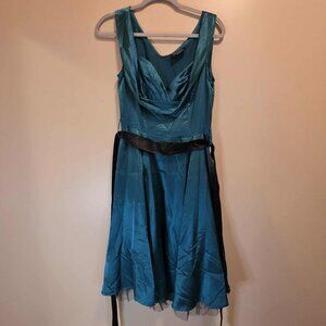 Hearts & Roses Green Dress with Black Belt 8
